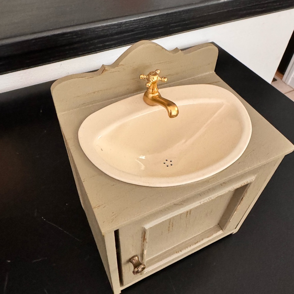 Maileg Miniature bathroom sink